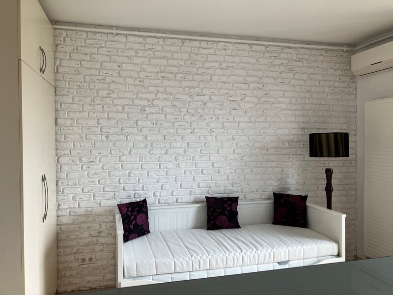 Bucurestii Noi- Parc Izbiceni- garsoniera open space,2/3,lift,modern,400€