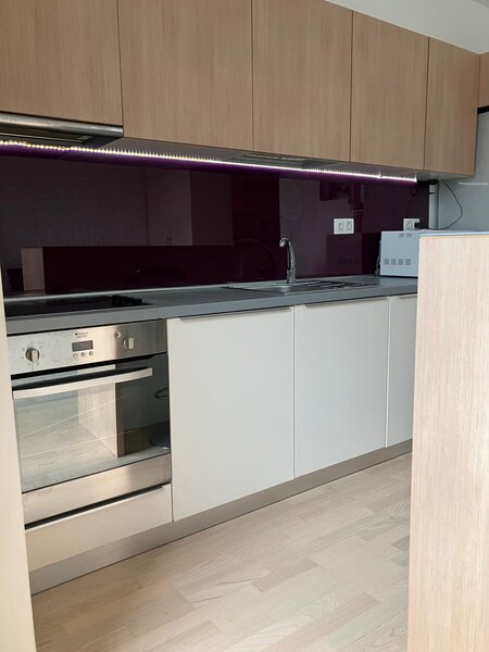 Bucurestii Noi- Parc Izbiceni- garsoniera open space,2/3,lift,modern,400€